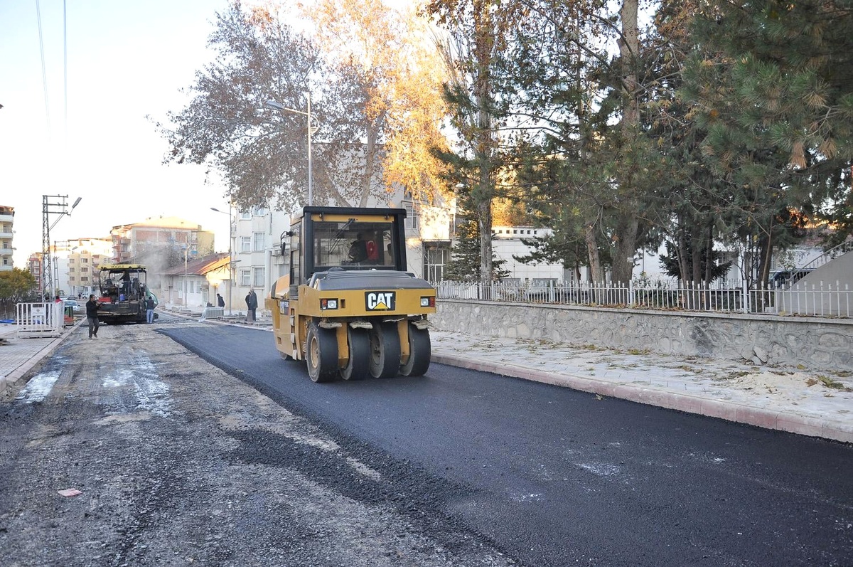 Malatya Belediyesi Geçen Yıl, 58 Milyon TL\'lik Asfalt ve Kaldırım Çalışması Yaptı