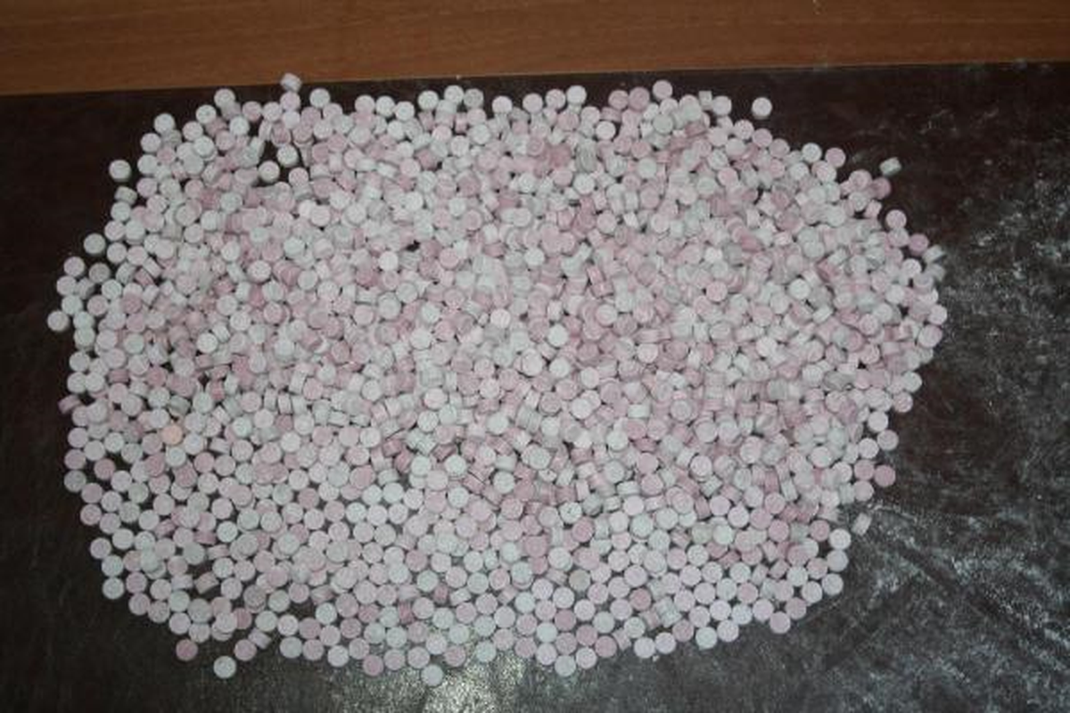 Otomobilin Hoparlöründen Bin 500 Uyuşturucu Hap Çıktı