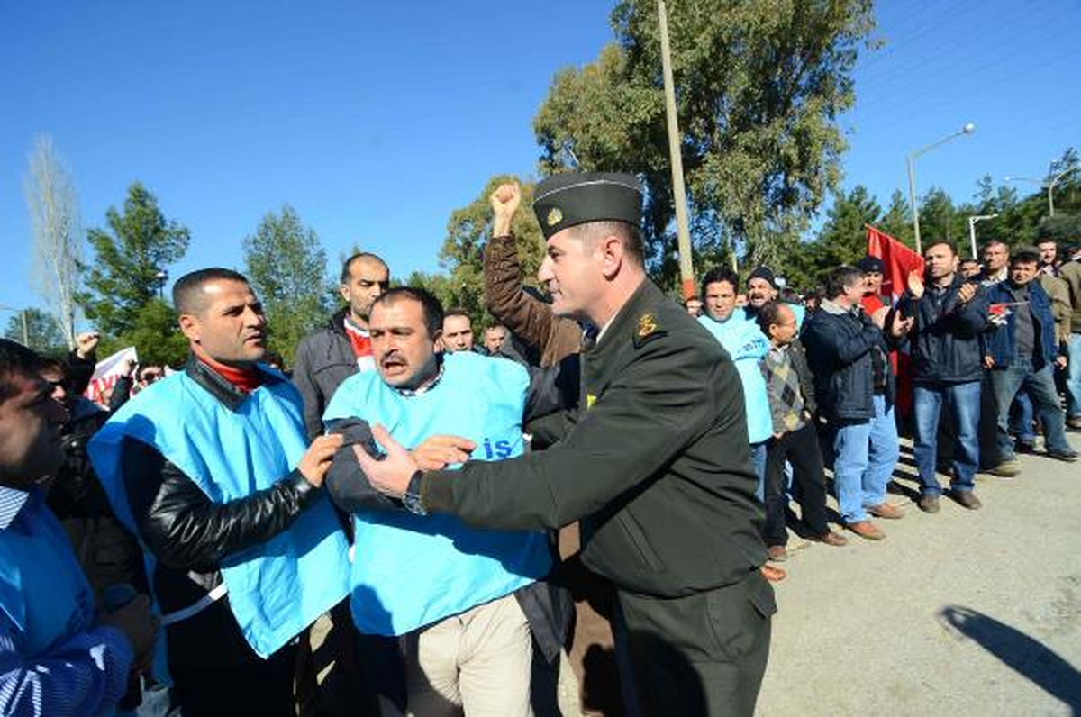 Özelleştirme Eylemi Gergin Başladı
