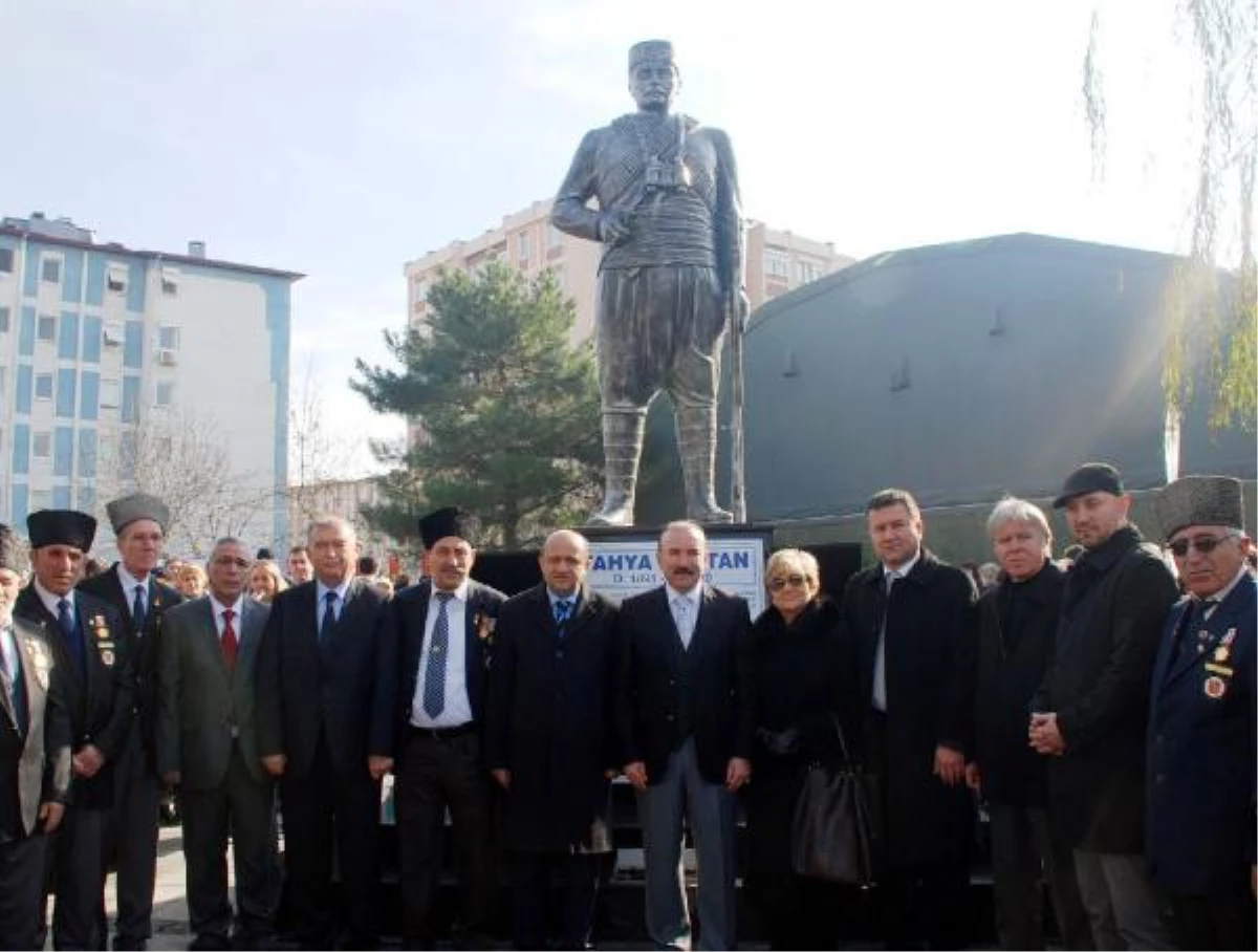 Yahya Kaptan\'ın 93 Yıl Sonra Heykeli Dikildi