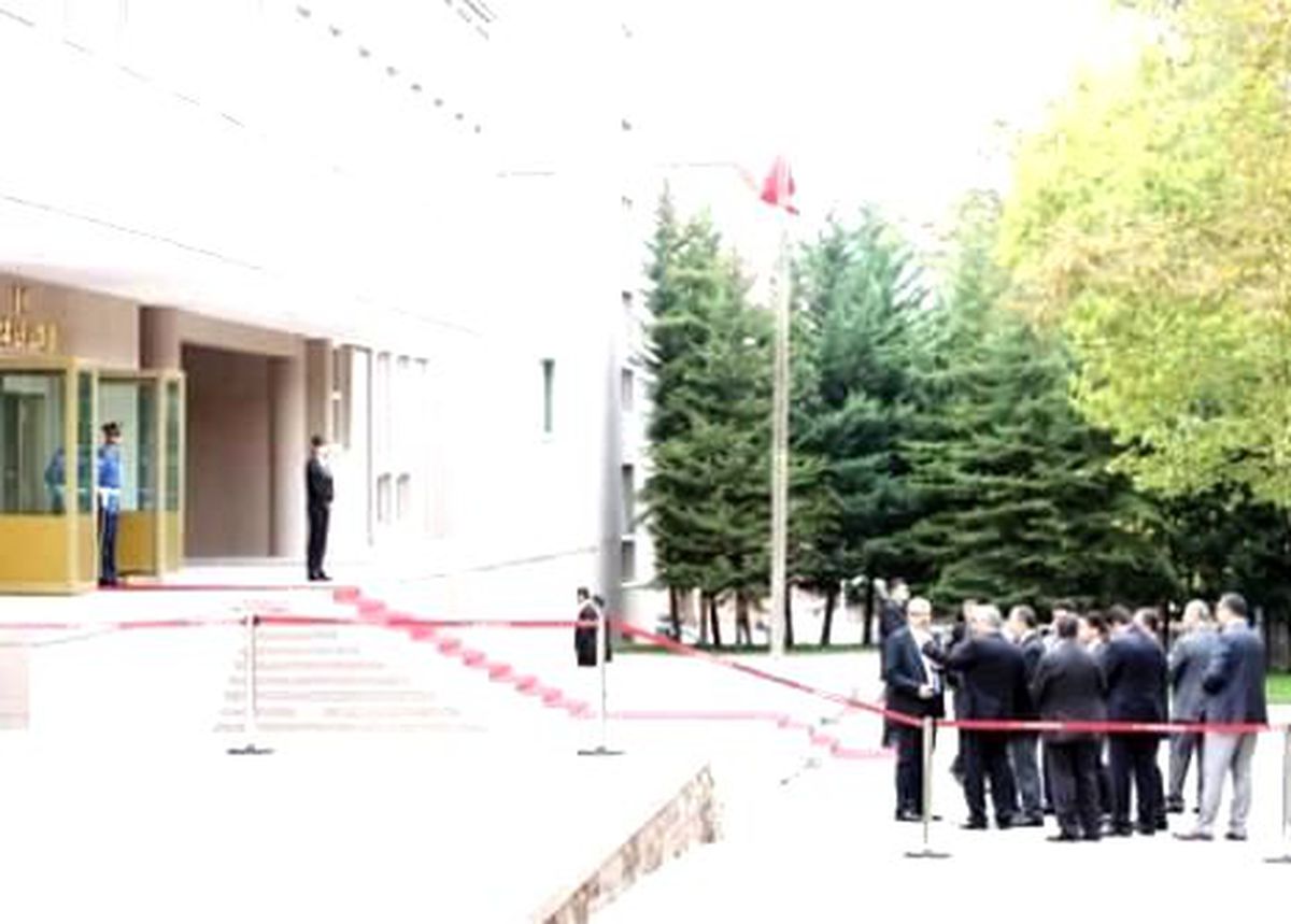 Yeni Başbakanlık 650 Milyon Lira