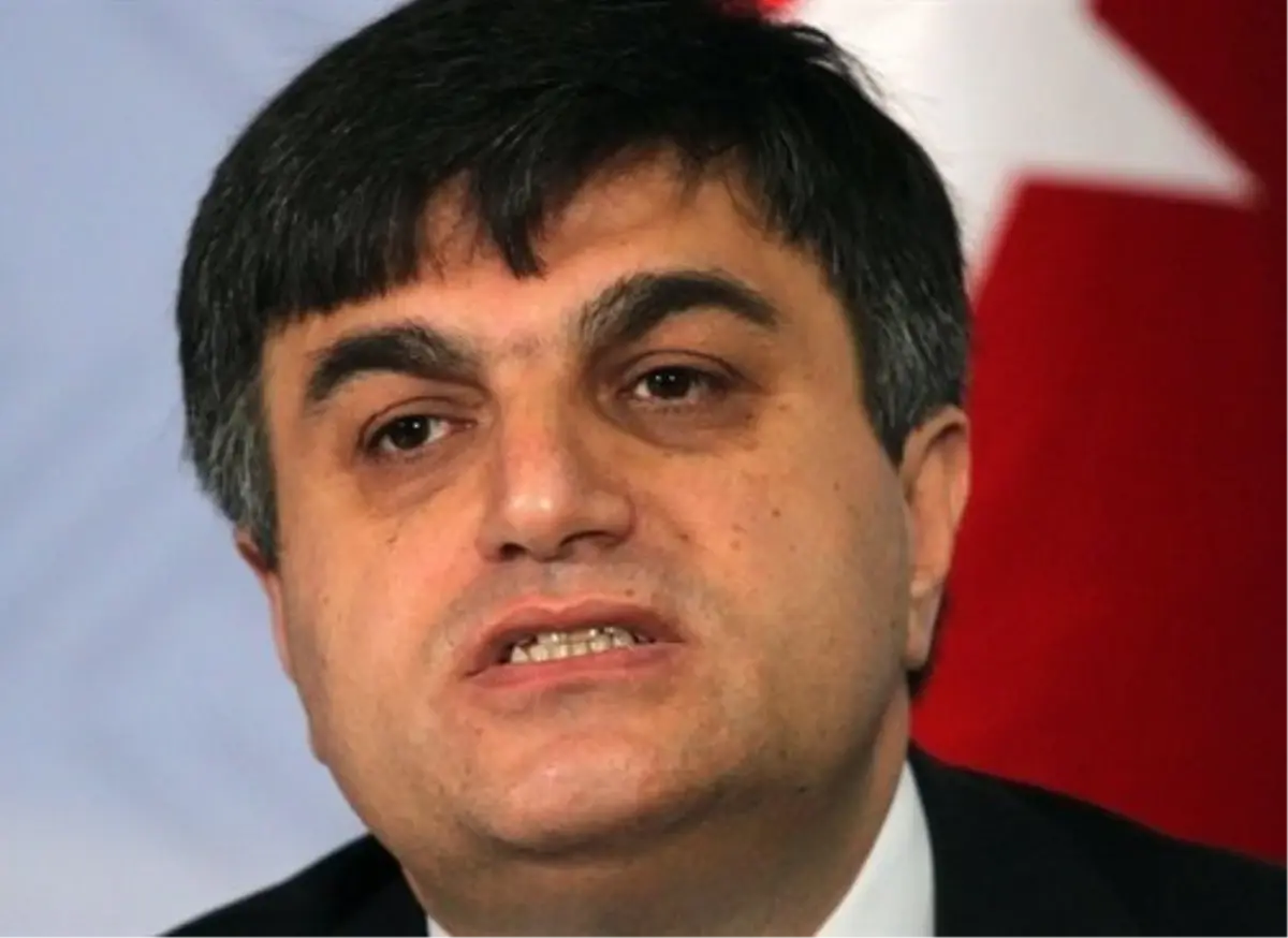 Yükseköğretim Kurulu Başkanı Prof.Dr.Gökhan Çetinsaya, Milli Eğitim Bakanlığı\'na Sunulan Yeni...