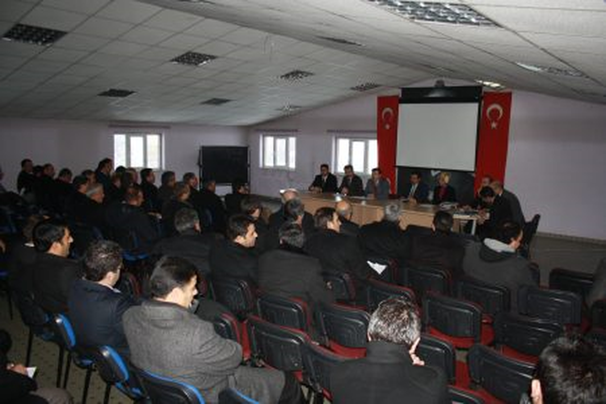 Ağrı\'da Okul Müdürleriyle Bilgilendirme Toplantısı