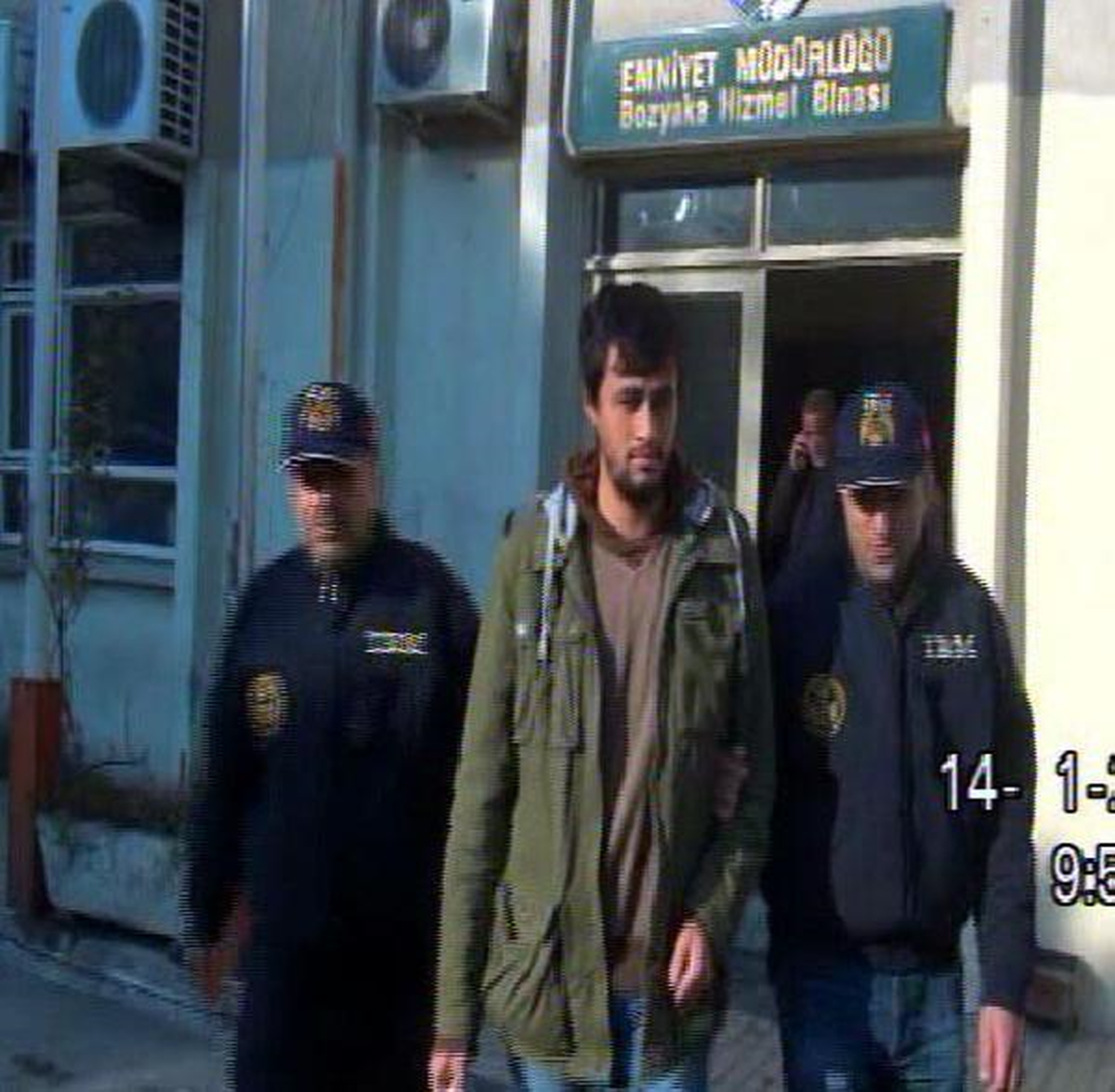 Aranan Üniversiteli İzmir\'de Yakalandı