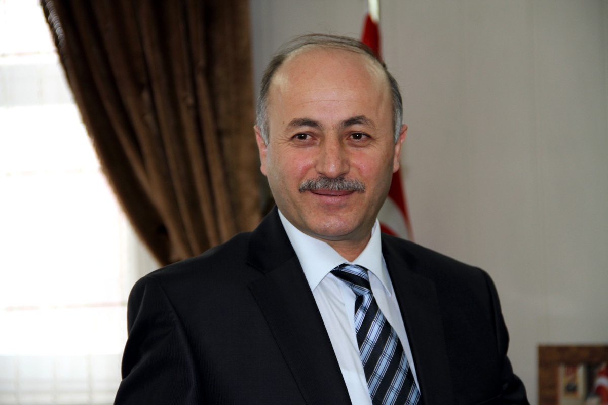 Ardahan Valisi Azizoğlu: "Posof\'u Meyvecilik Gen Merkezi Yapmayı Planlıyoruz"
