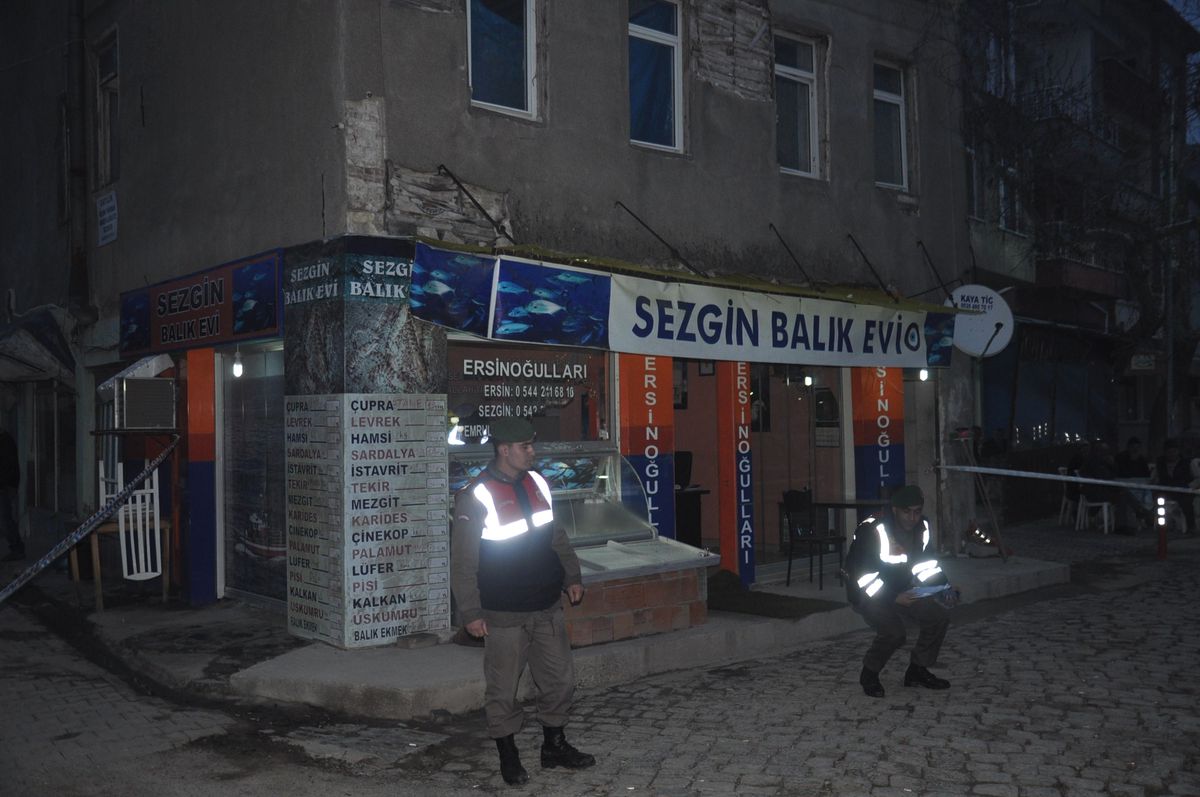 Biga\'da Silahlı Saldırı: 2 Yaralı