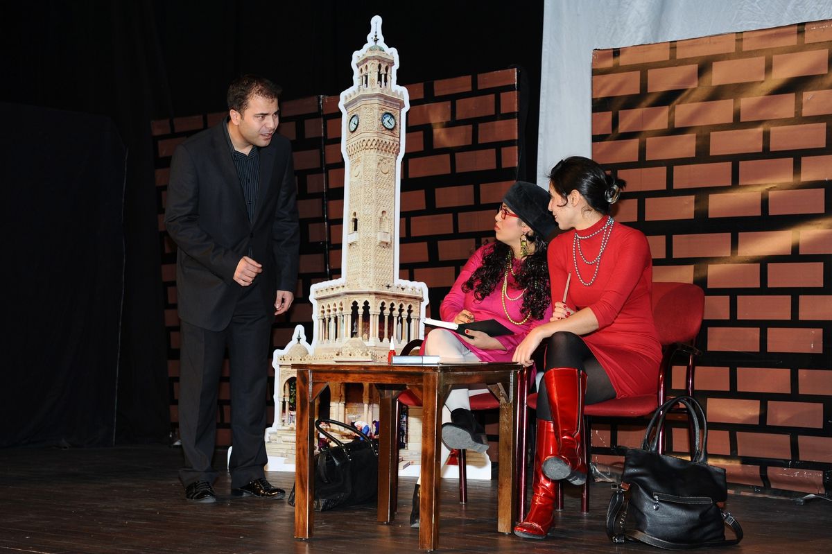 Bu Kez Zabıtalar Seyyar Satıcı Oldu