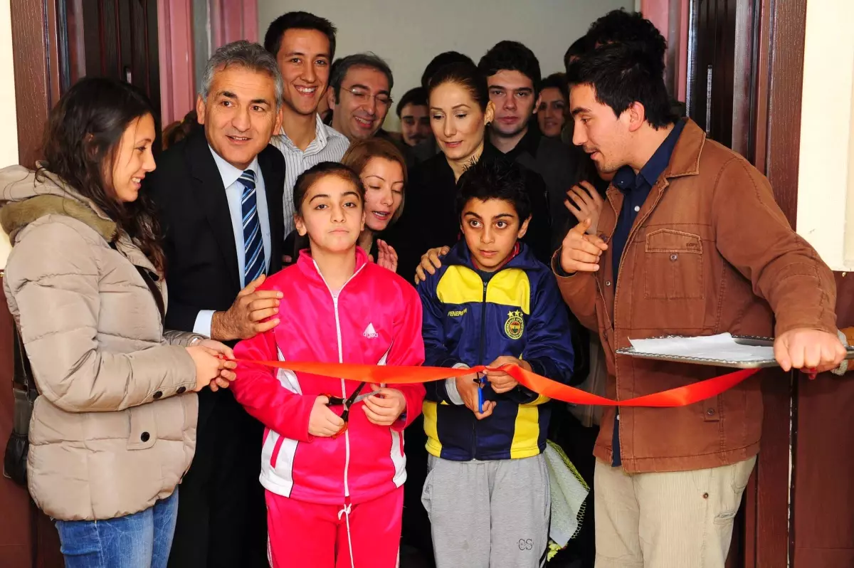 Cbü Öğrencileri, Müzik ve Terapi Odası Kazandırdı