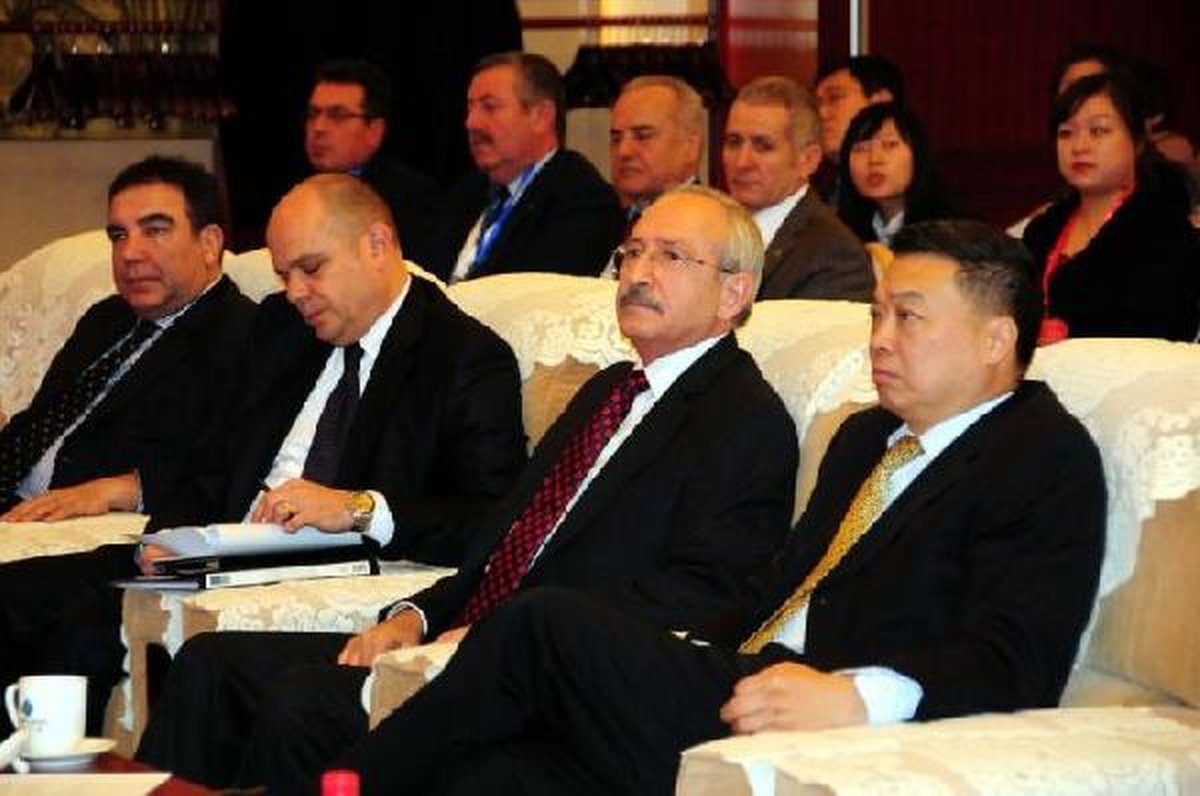 CHP Genel Başkanı Kılıçdaroğlu Çin Seddi\'nde (3)