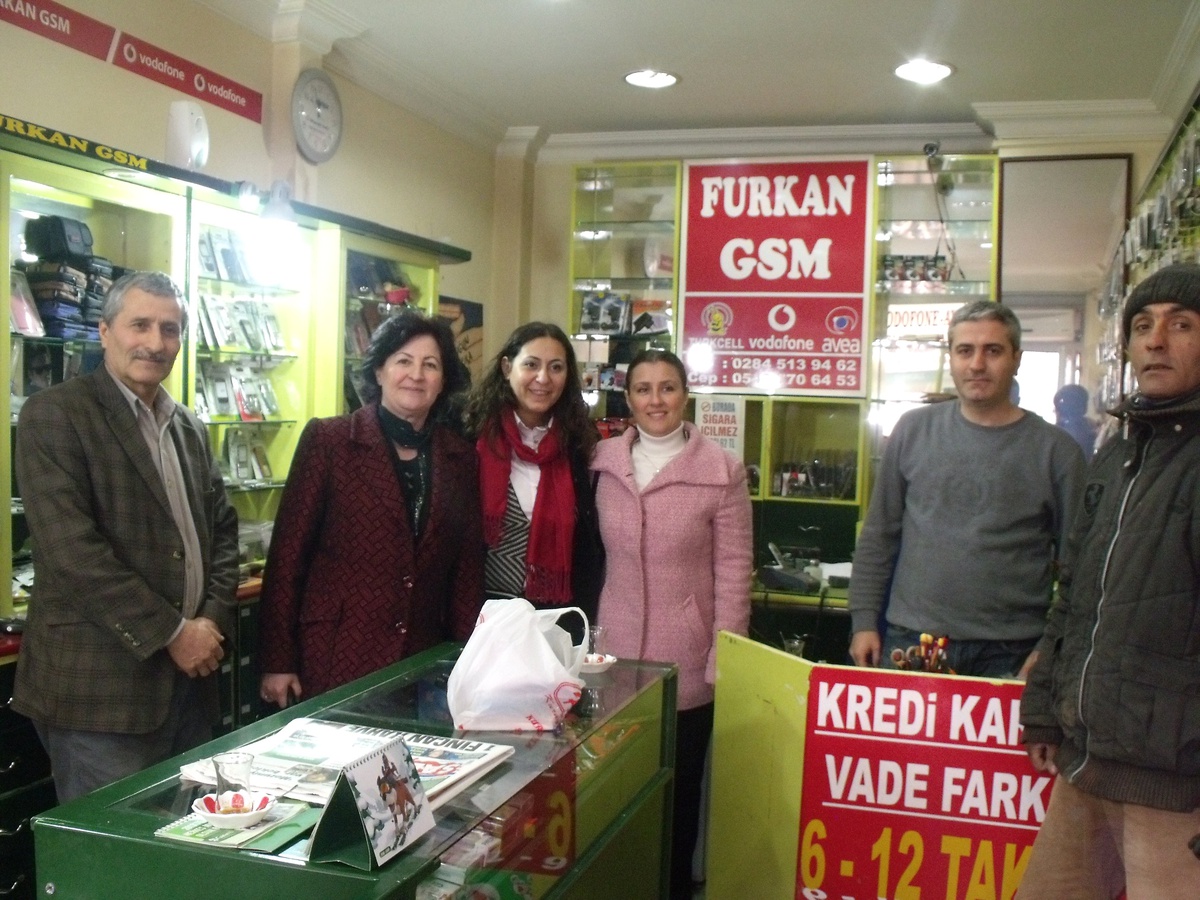 CHP\'li Kadınlardan Esnaf Ziyareti