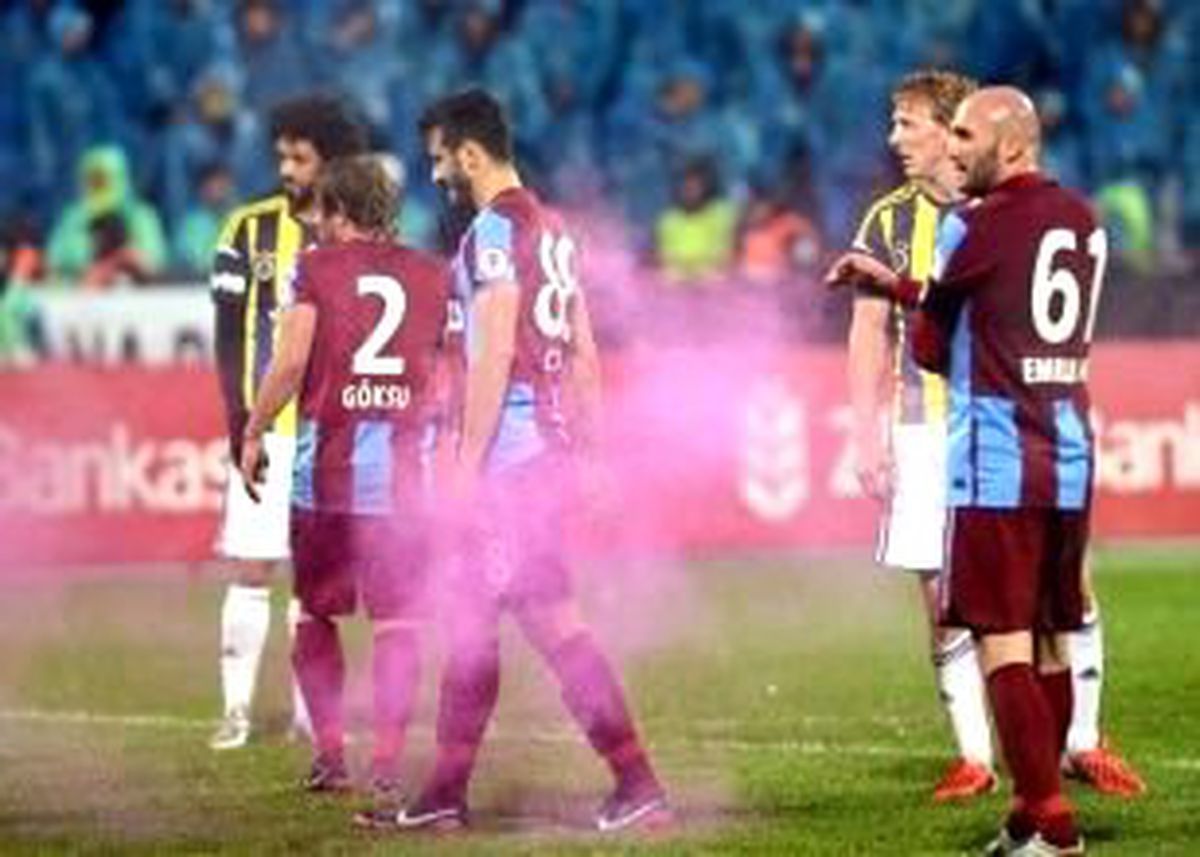 "Baroni\'nin Ayağını Kırın"