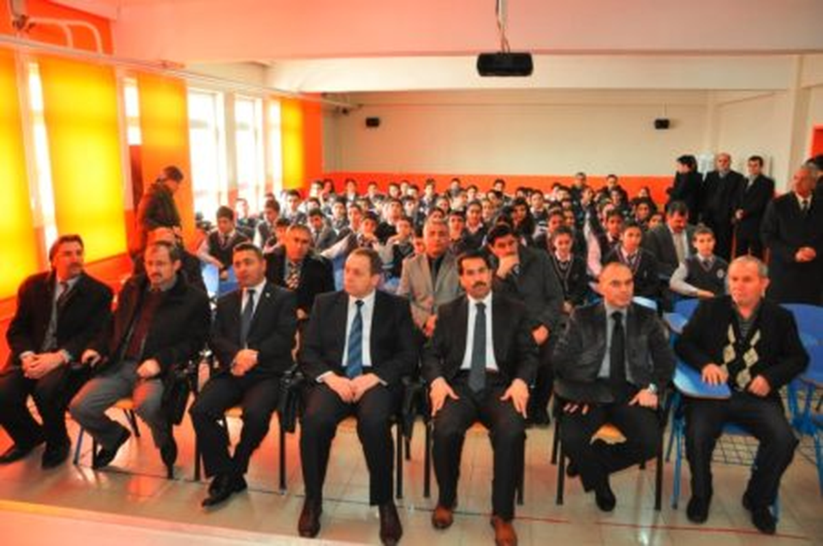 Dilovası\'nda Eğitime Katkı Devam Ediyor
