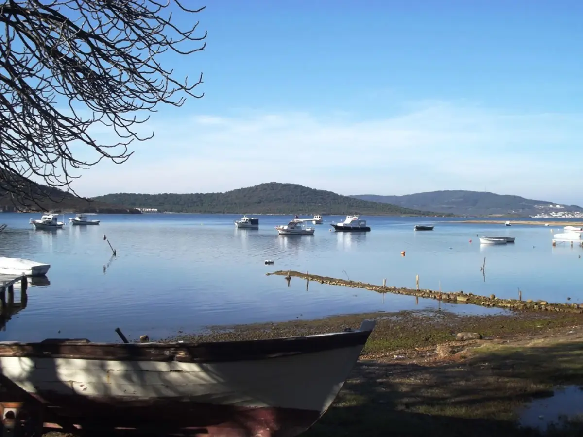 Hülya Avşar Ayvalıkta "Ev"lendi