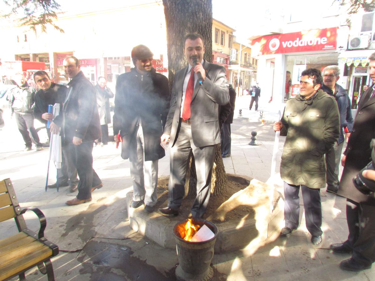 Kamu Sen Bordro Yaktı