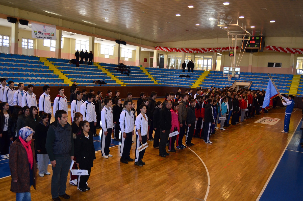 Lise Gençler Basketbol Grup Maçları Erzurum\'da Başladı