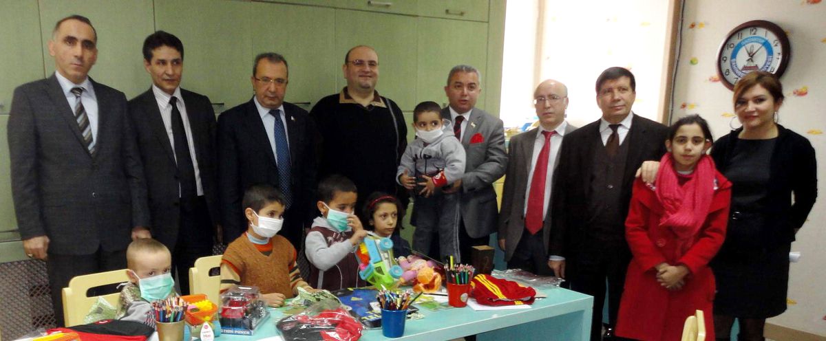 Lösemili Çocuklara Hediye Dağıtıldı