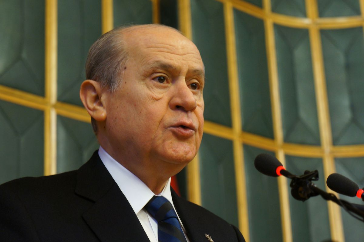 Bahçeli\'den Hükümet\'e Paris Uyarısı