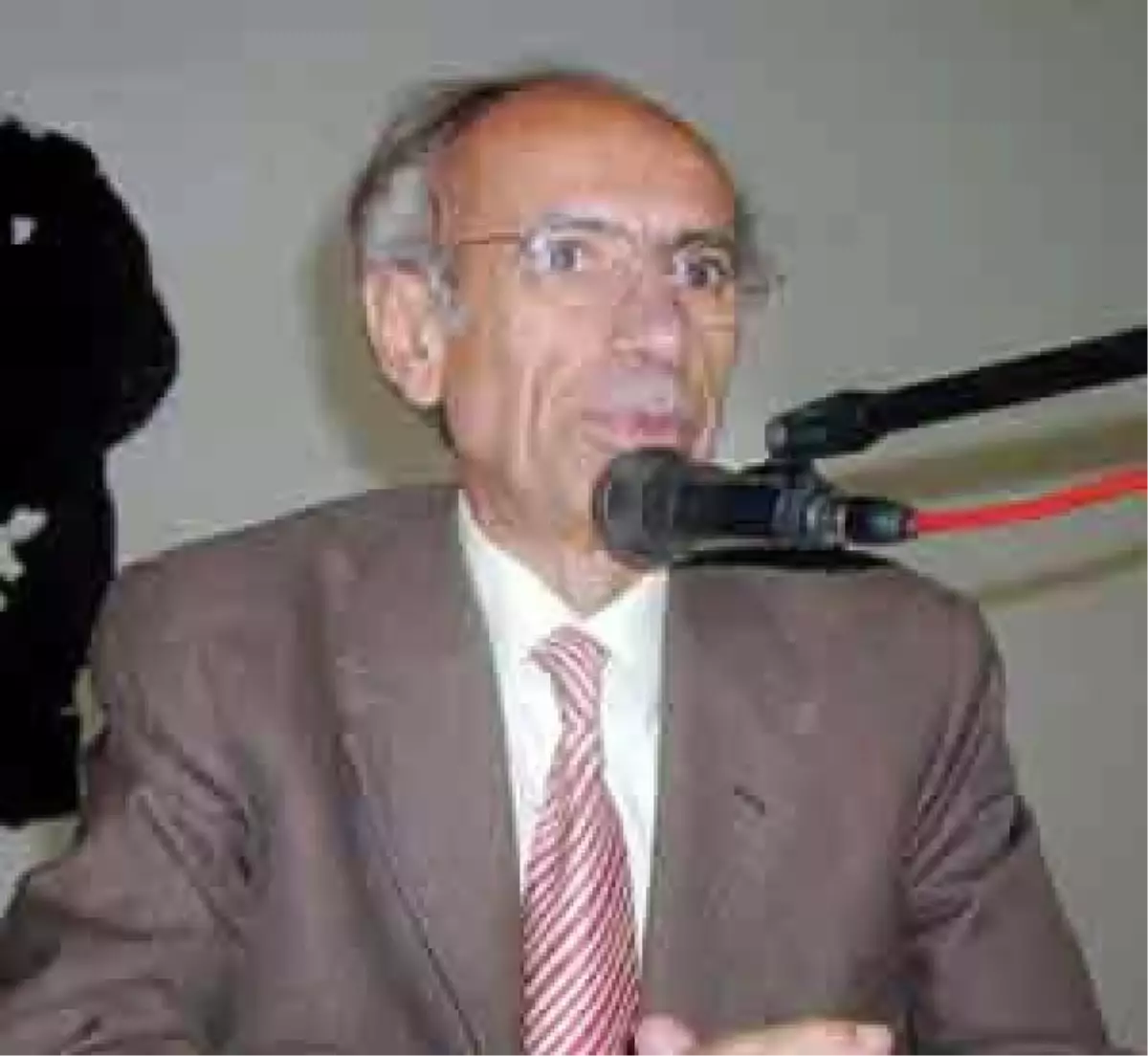 Şair Doktor Profesör Karazeybek, Vefat Etti