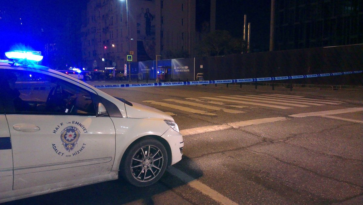 Taksim\'de Şüpheli Çanta Alarmı