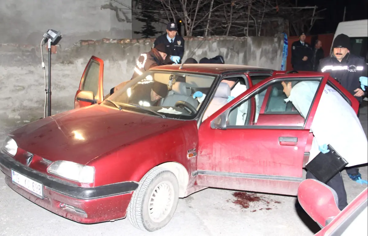 Tartıştığı Komşusunu Bıçaklayarak Öldürdü