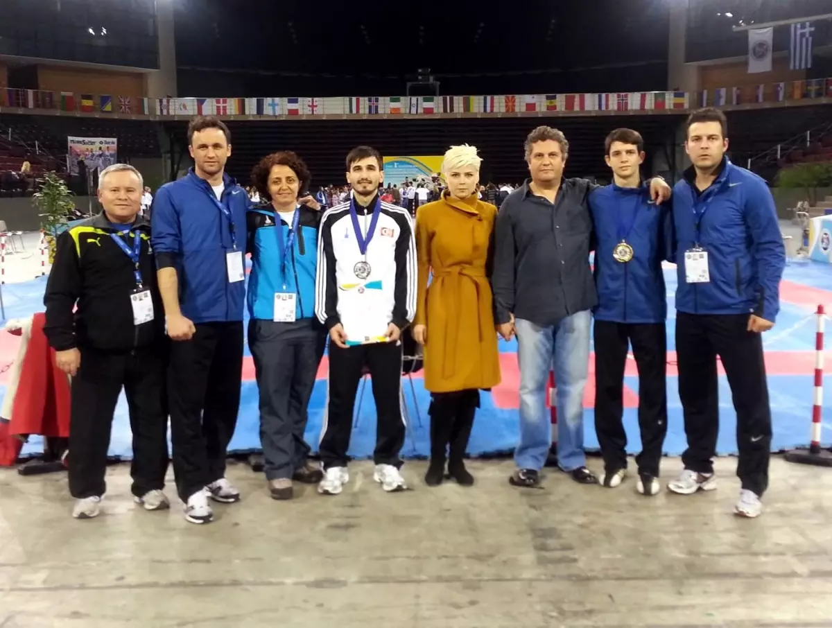 Tekvandocularımız Madalya ile Döndü