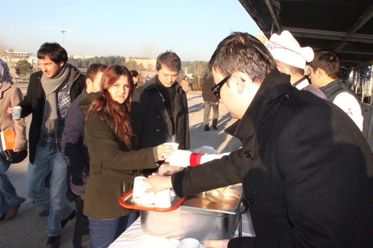 Uludağ Üniversitesi\'nden Sıcak Çorba