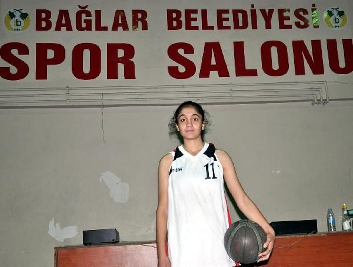 Diyarbakırlı Basketbolcu Zilan\'ın Başarısı