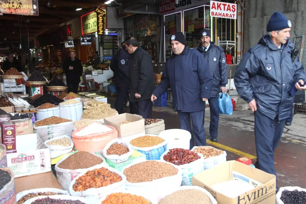 Elazığ Zabıtası Kapalı Çarşı'da Denetim Yaptı