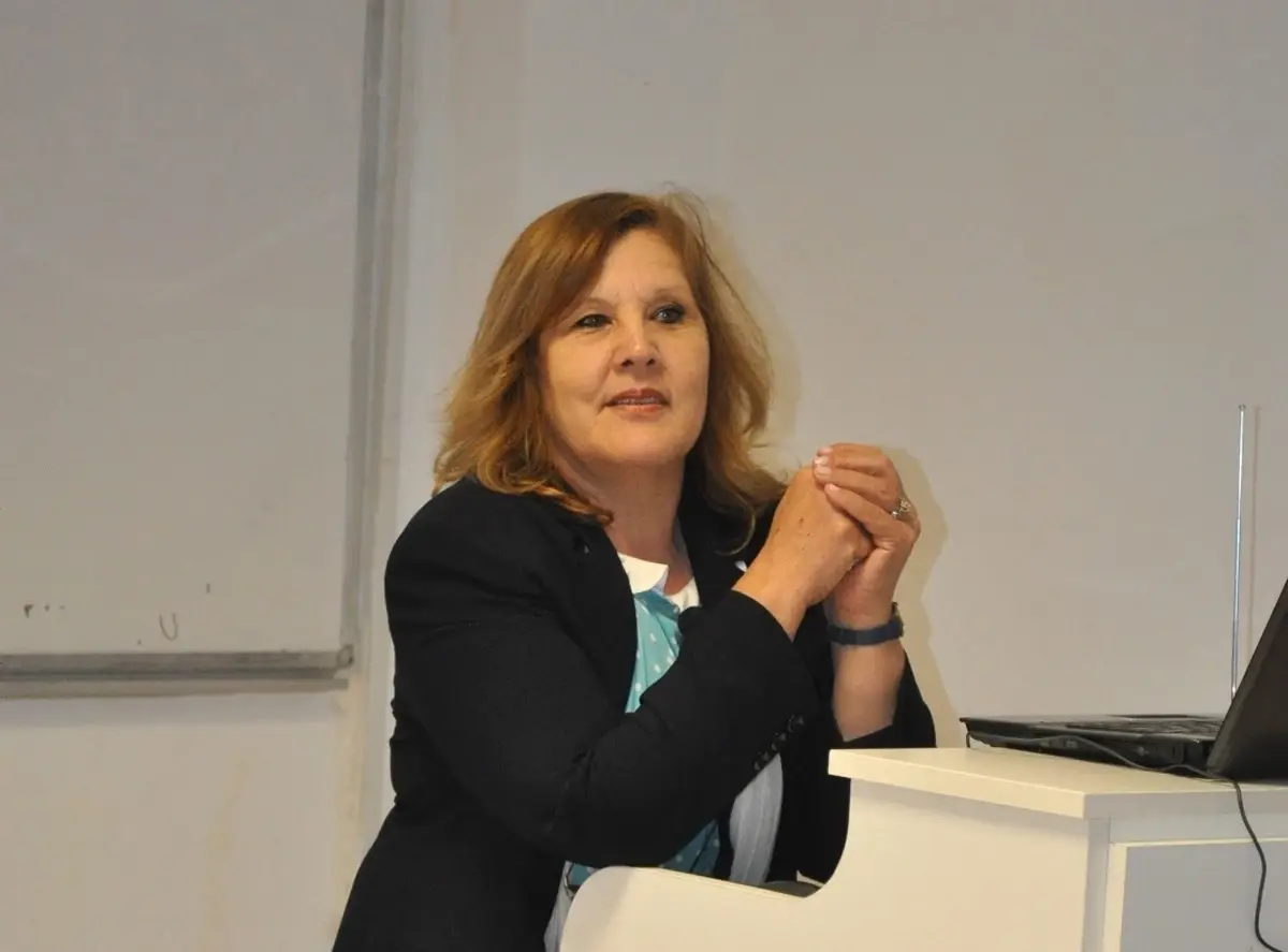 İzü\'de Kadın ve Siyaset Konuşuldu