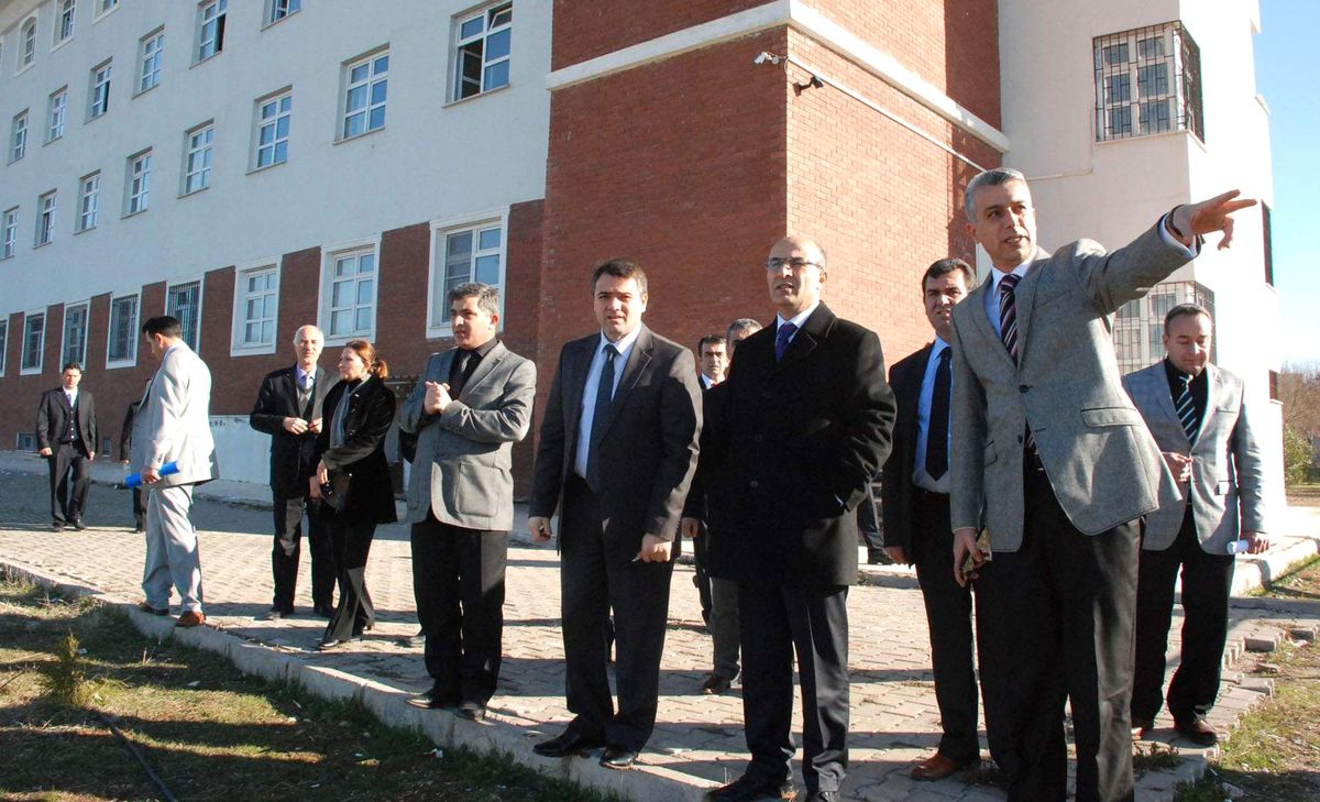 Kahta İlçesine Eğitim Kampusu Yapılıyor