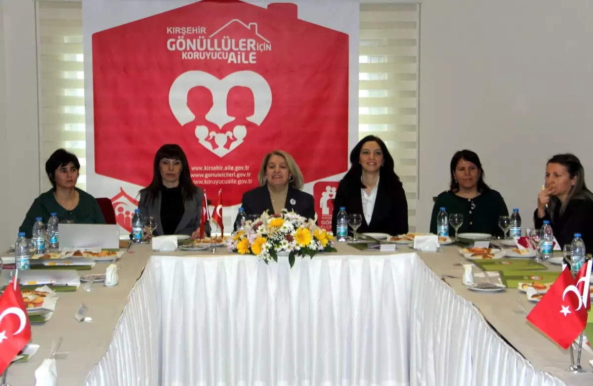 Kırşehir\'de Gönül Elçileri Tanıtım Toplantısı Yapıldı