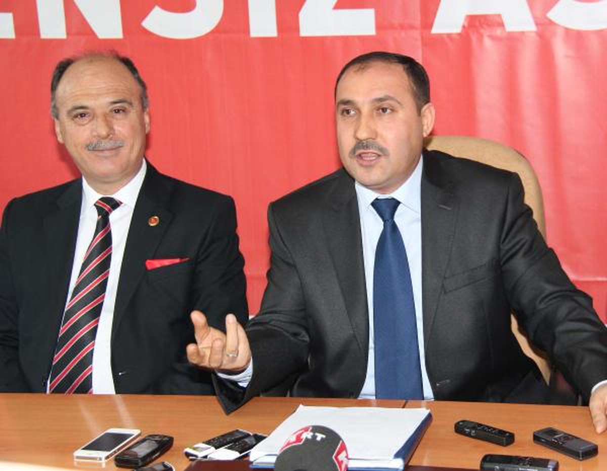 MHP\'li Duran: Televizyon Yetmez, 3 G\'li Telefon da Hediye Edin
