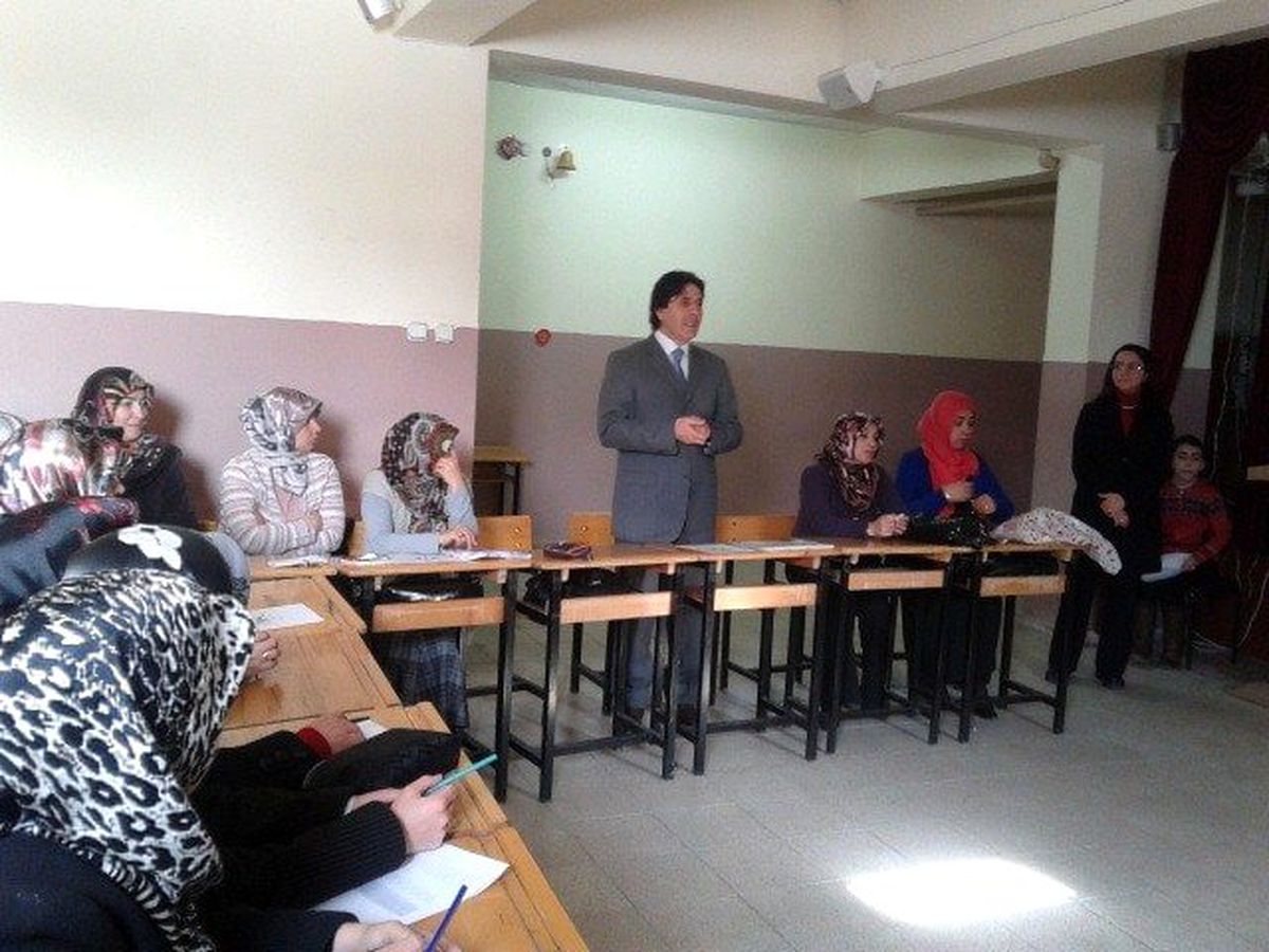 Öğrenci Velilerine Aile Rehberliği Eğitimi