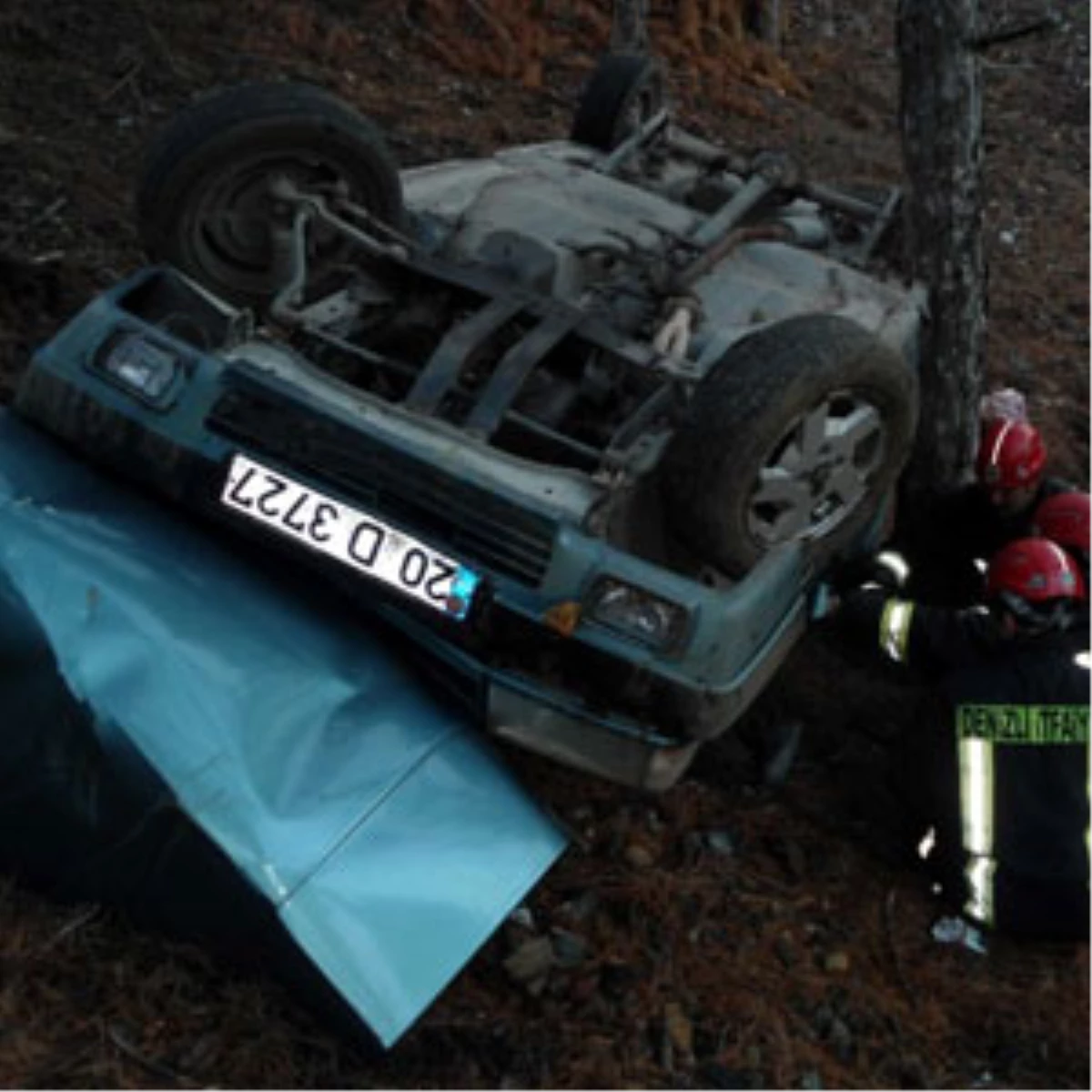Otomobil Şarampole Yuvarlandı: 1 Ölü, 4 Yaralı