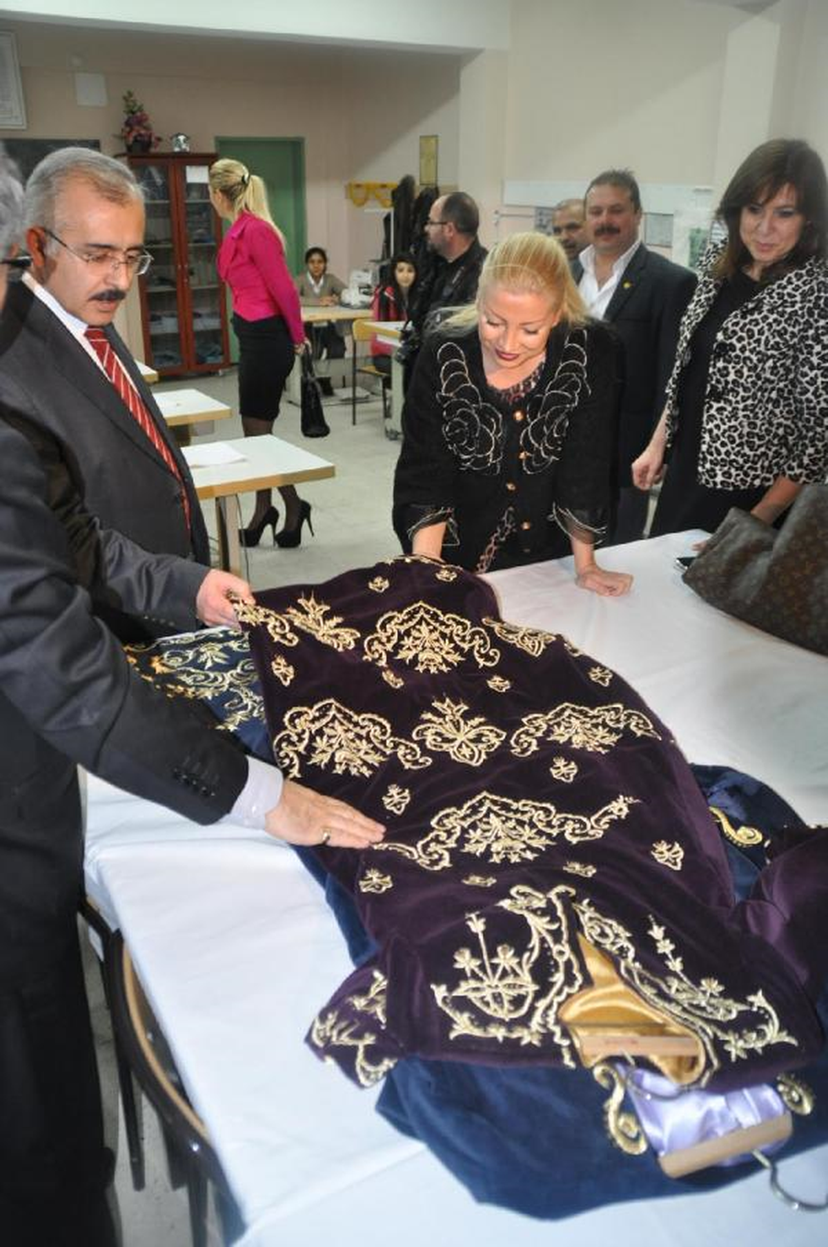 Romanlara Moda Eğitimi Verilecek