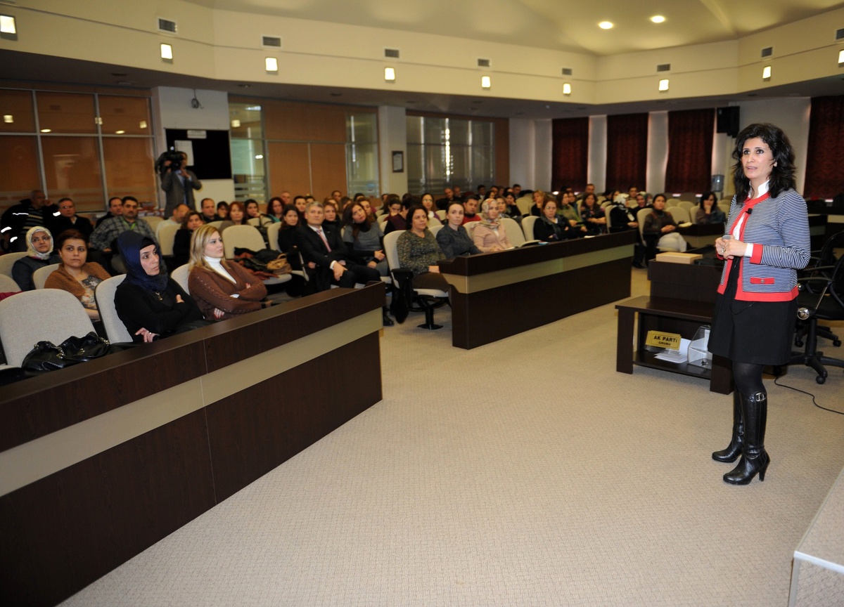 Sağlıklı İlişki İçin İyi Bir Dinleyici Olun