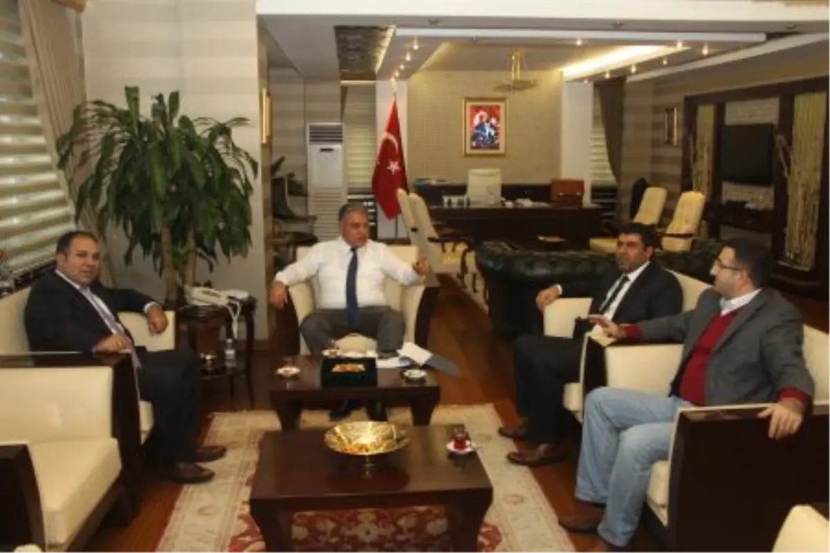 Sultanbeyli Ağrılılar Derneği'nden Vali Tekinarslan'a Ziyaret