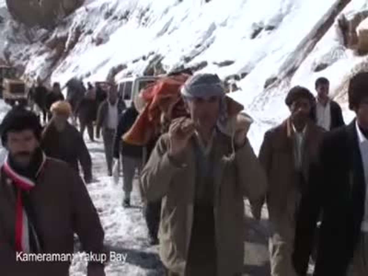 Tahta Sedye Üzerinde 18 Kilometre