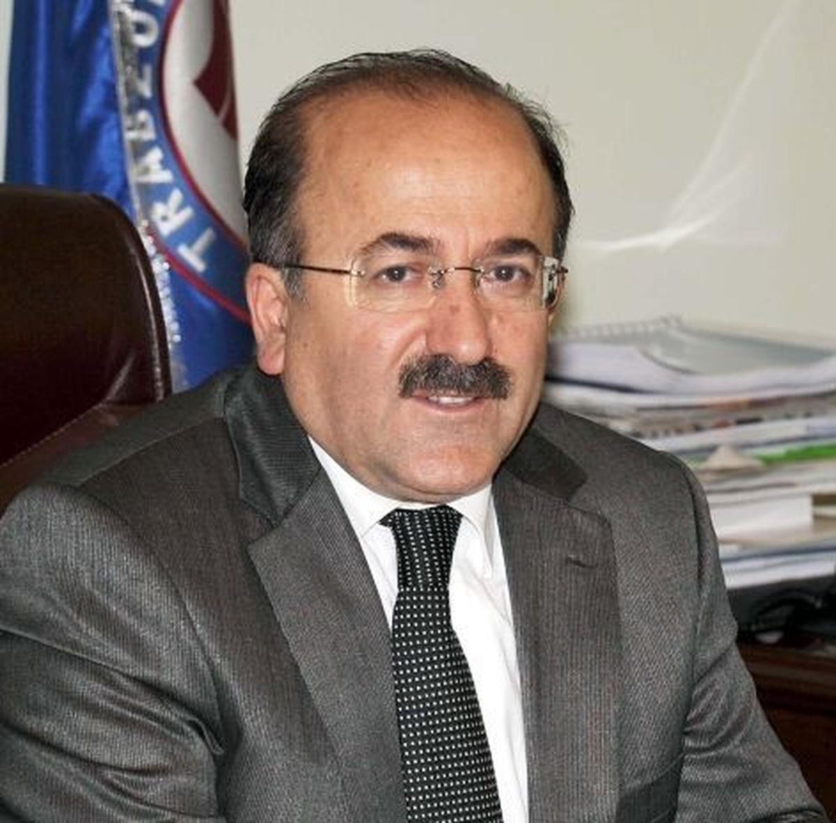 Trabzon Belediye Başkanı Gümrükçüoğlu."E-Belediyecilik ve Kent Bilgi Sistemi Uygulamalarında...