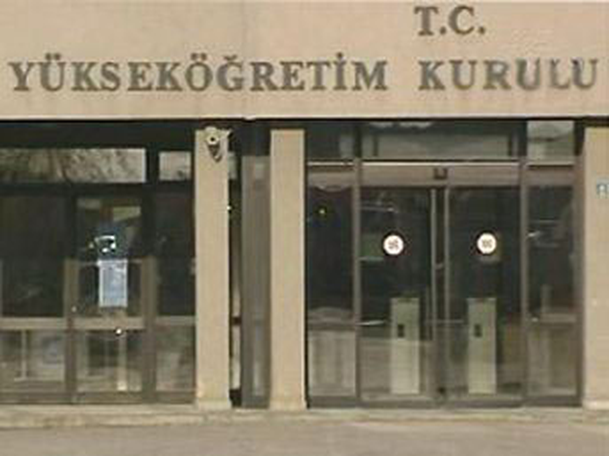 Türkiye\'de Üniversite Eğitimi Görmek İsteyen Kosovalı Türk Öğrenciler YÖK Mağduru