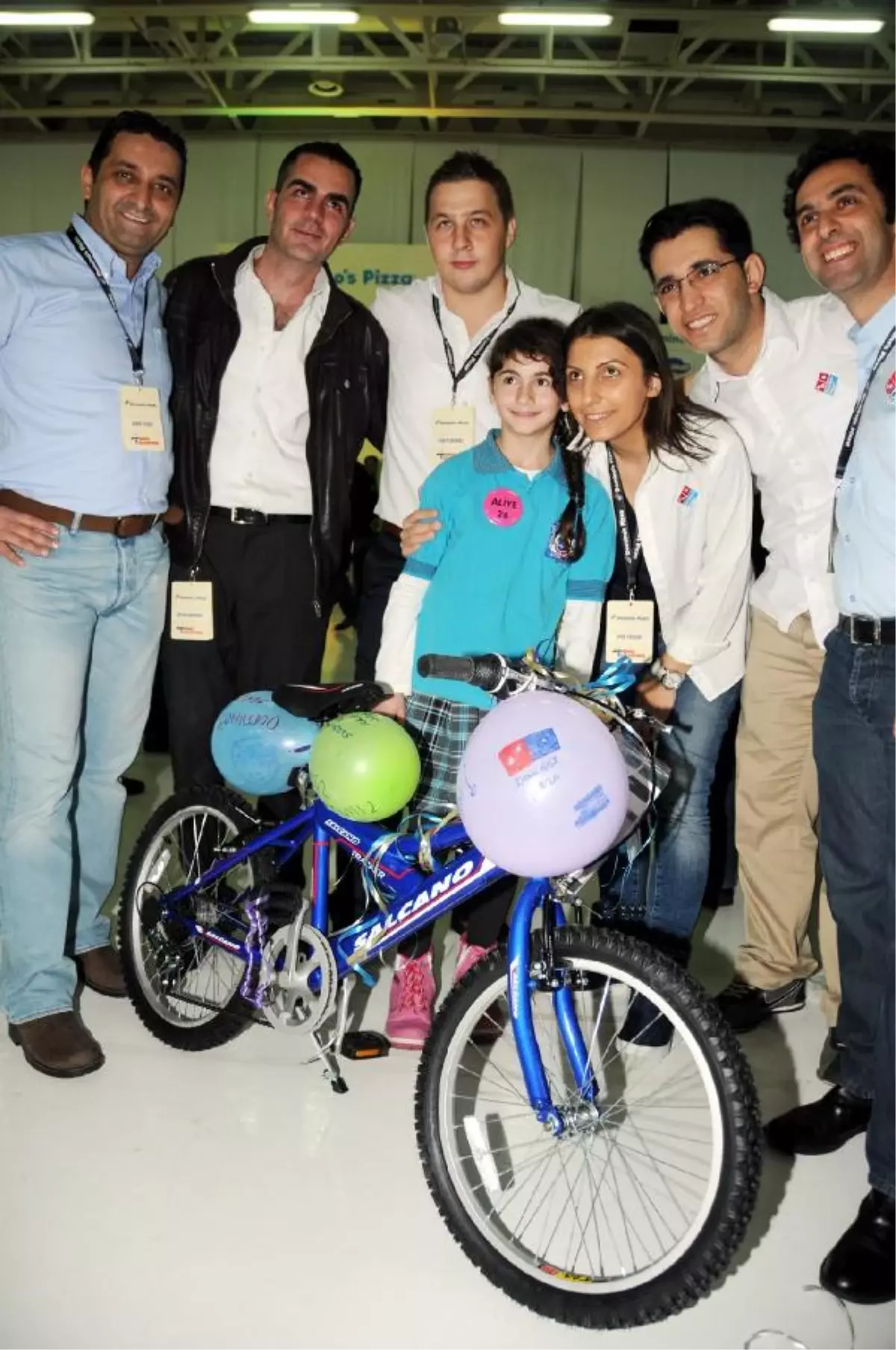 Antalya\'da Domino\'s Pizza\'dan Çocuklara 60 Bisiklet