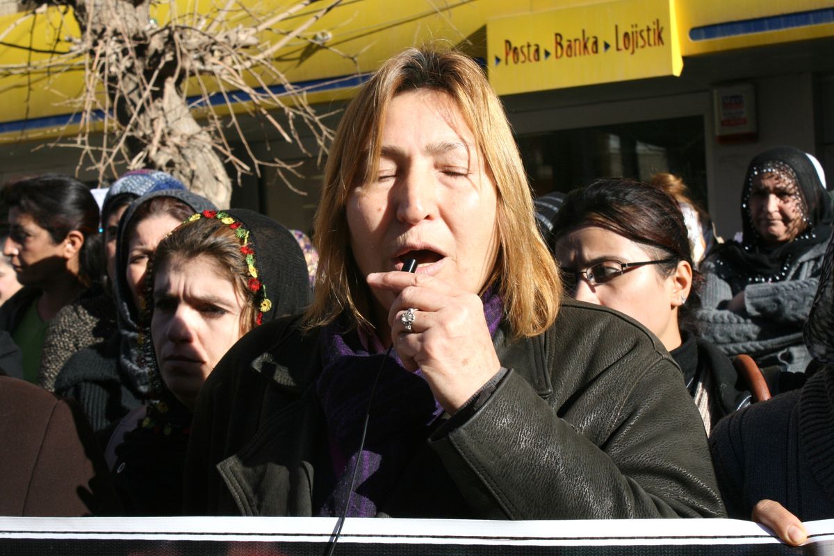 BDP\'lilerden Fransa Konsolosluğu\'na Faks