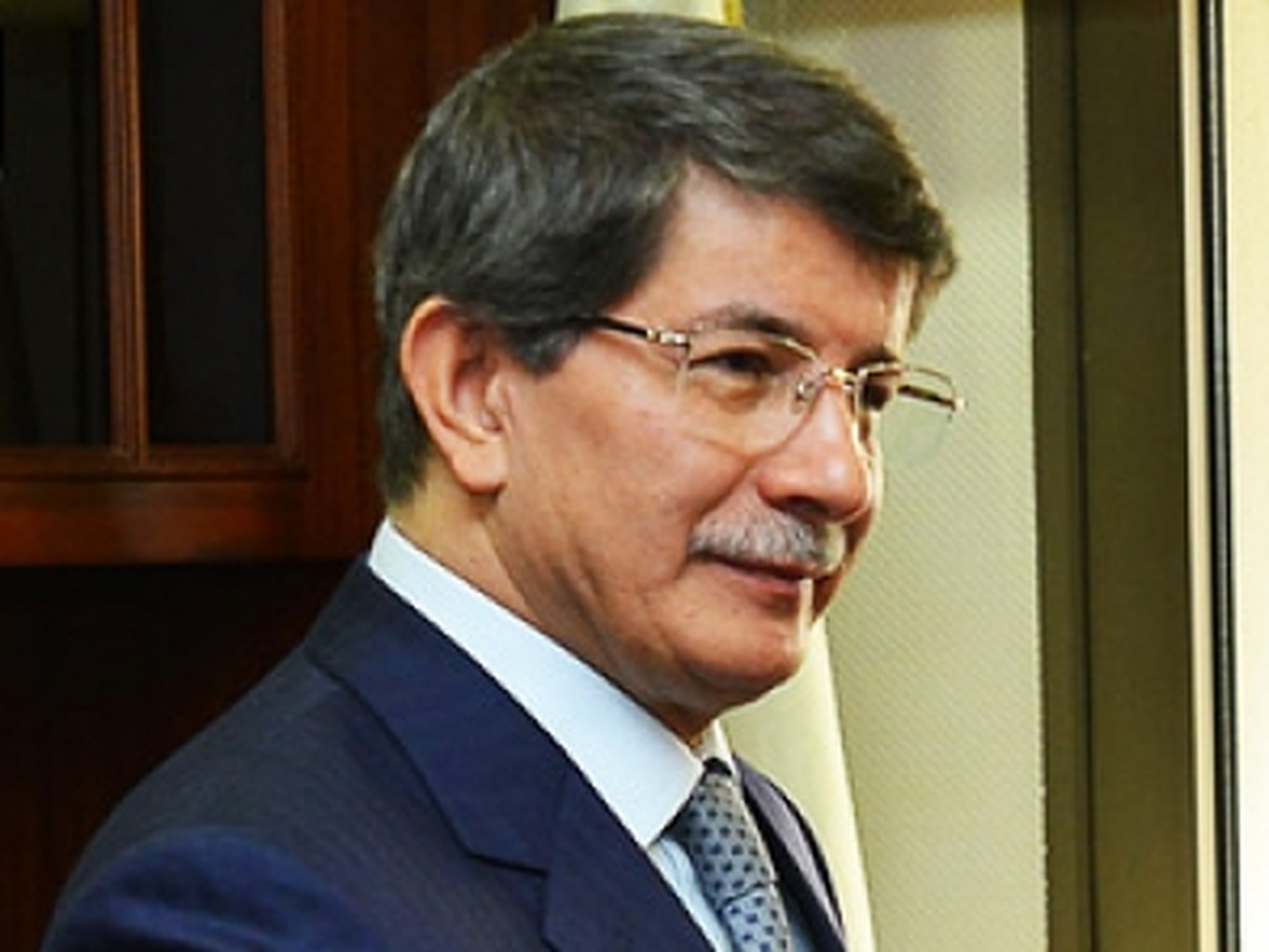 Davutoğlu, İhsanoğlu ile Telefonda Görüştü
