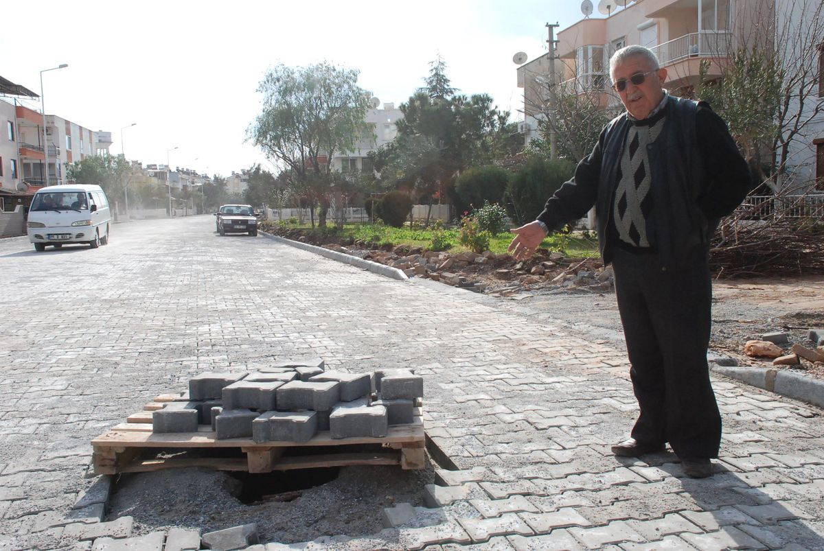 Didim\'de Açık Bırakılan Çukurlara Tepki