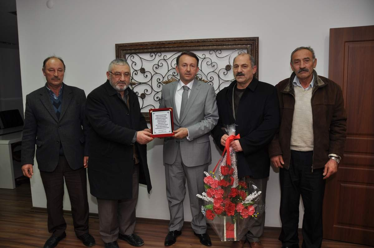 Eski İşçilerden Başkan\'a Teşekkür Ziyareti