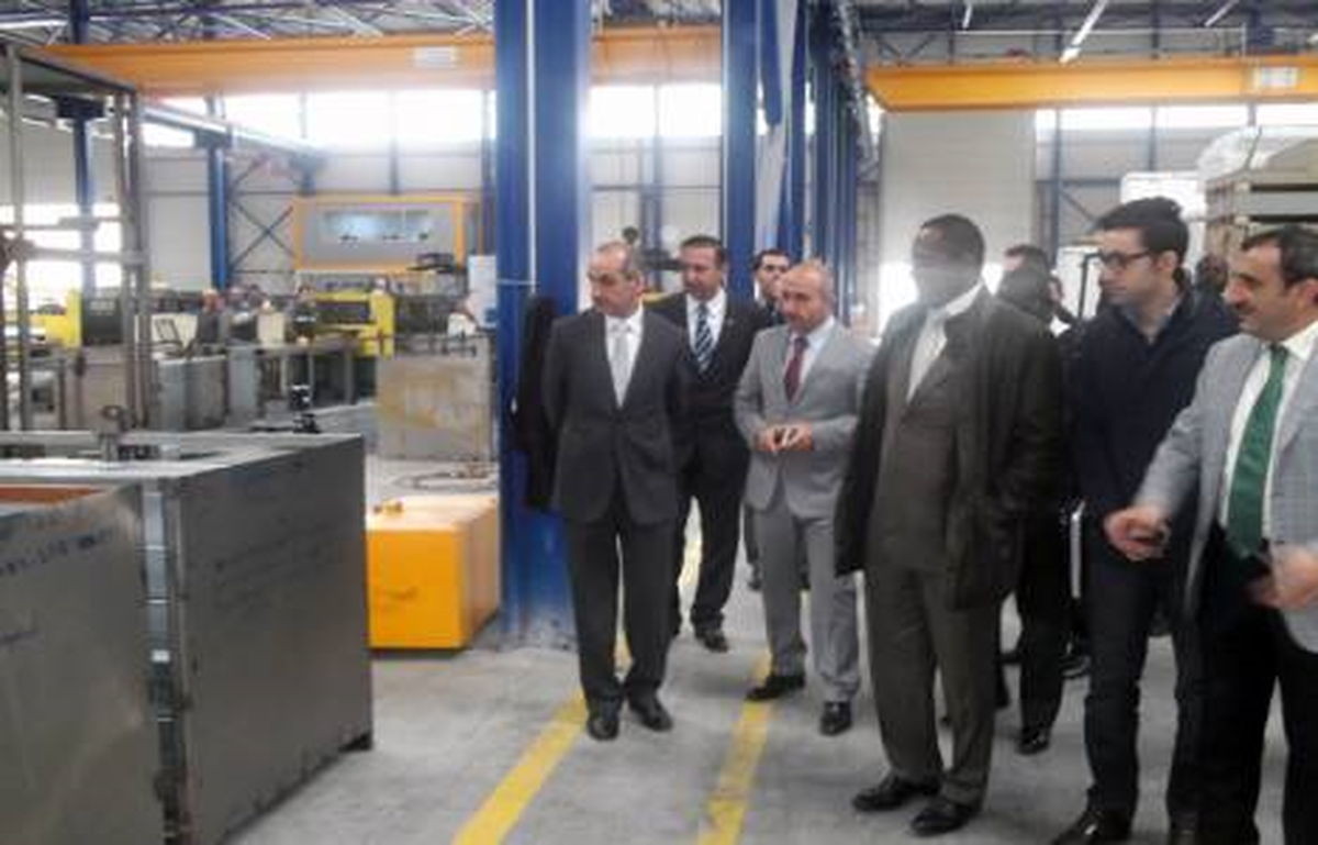 Gabon Bakanından, Vefa Group\'a Ziyaret