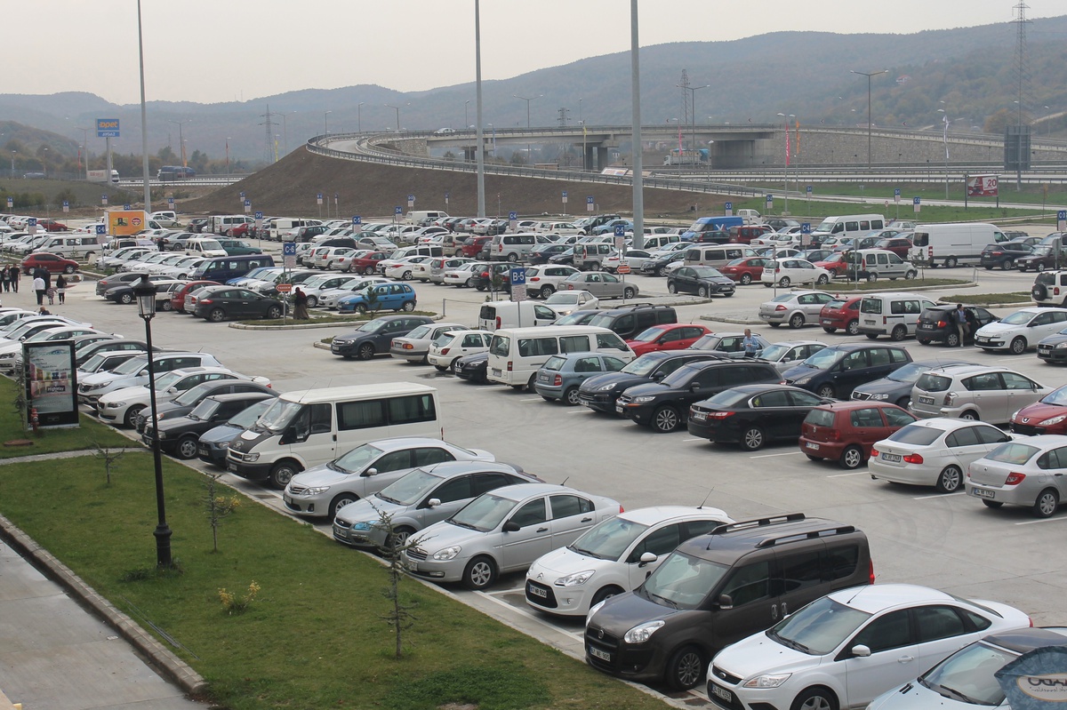 Highway Outlet\'i Bir Yılda 6 Milyon Kişi Gezdi