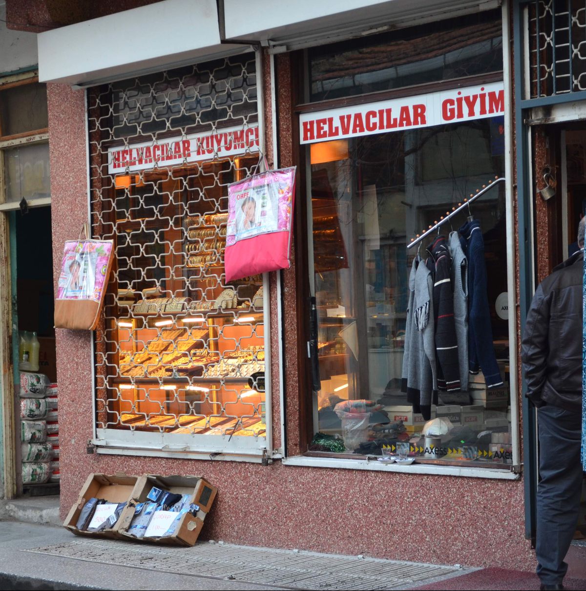 Kargı\'da Kuyumcu Soygunu
