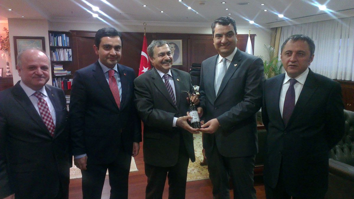 Kırşehir Heyeti Bakan Eroğlu\'nu Ziyaret Etti