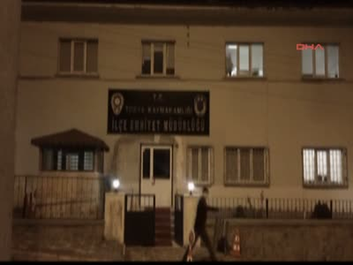Kuyumcu Soyguncuları Tosya\'da Yakalandı Çorum\'un Kargı İlçesi\'nde Meydana Gelen Kuyumcu Soygunun...